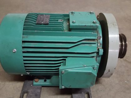 Main drive motor for HD three-knife trimmer