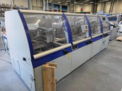 SU 631 Jacketing Machine